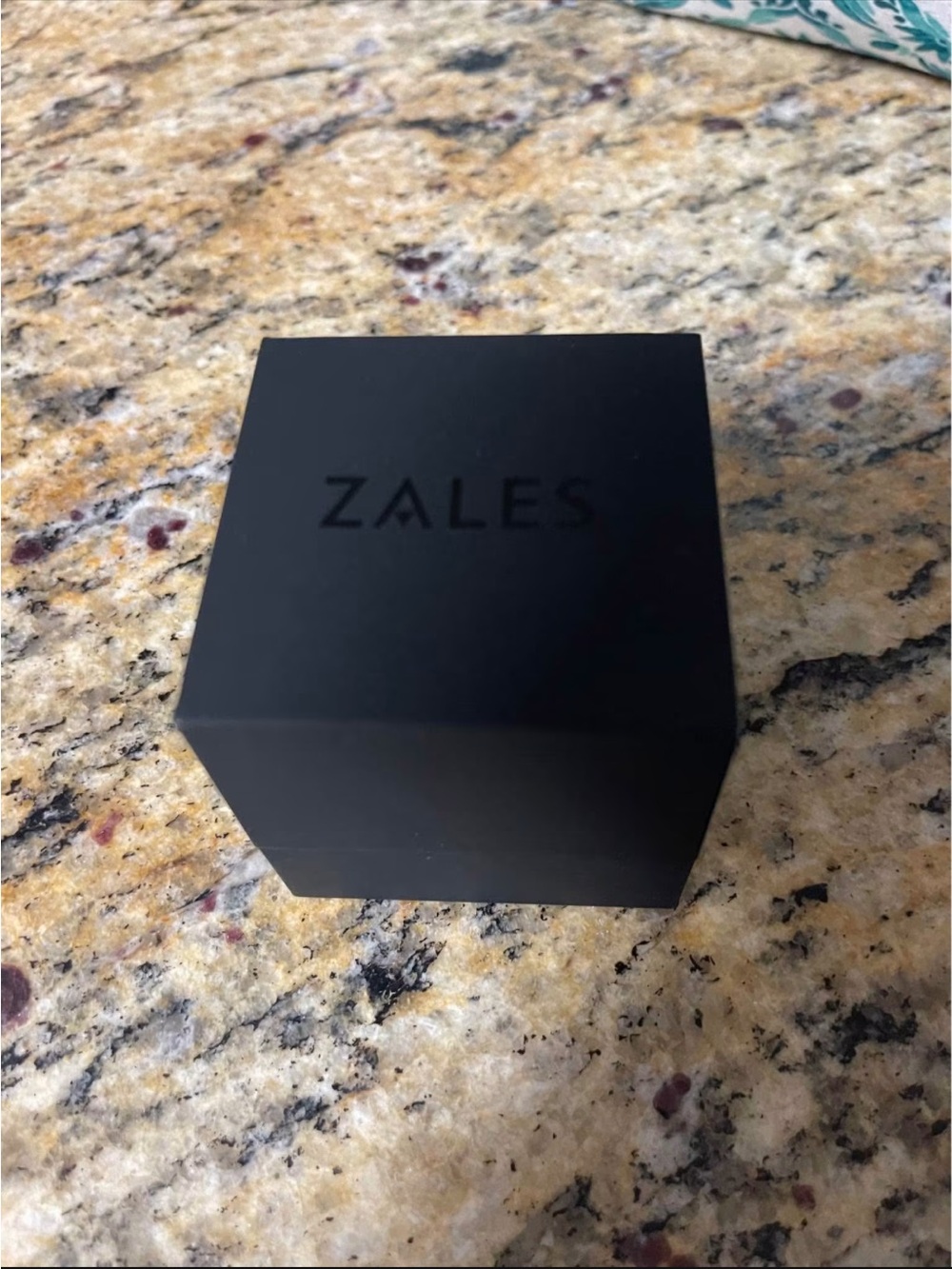 Zales  ring size 9 and Black Cube Jewelry Box new